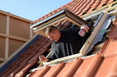 Pose de fenêtres de toit Velux à Lanfains